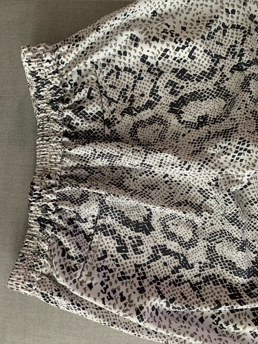 Neutral Snake Print pant - Picture 6 of 6
